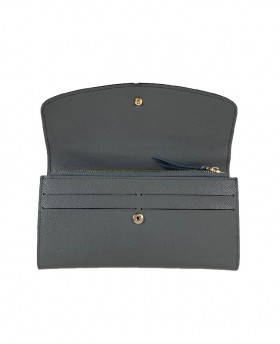 Elegant wallet with button closure