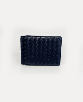Wallet with internal clip